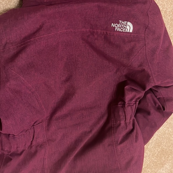 North face Hyvent 550 Down Jacket Youth Small 7/8 Burgundy Purple Wine Color - Picture 5 of 11